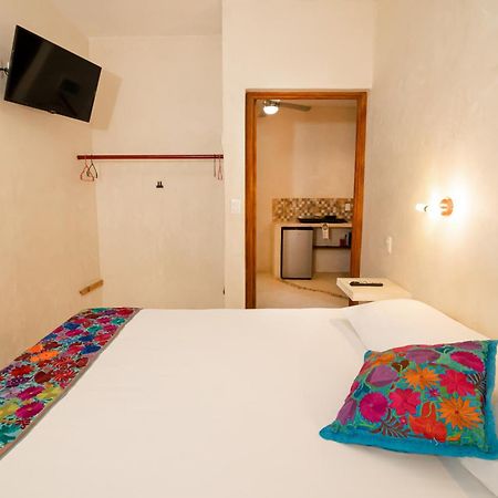 El Corazon Mexican0 Isla Holbox 外观 照片